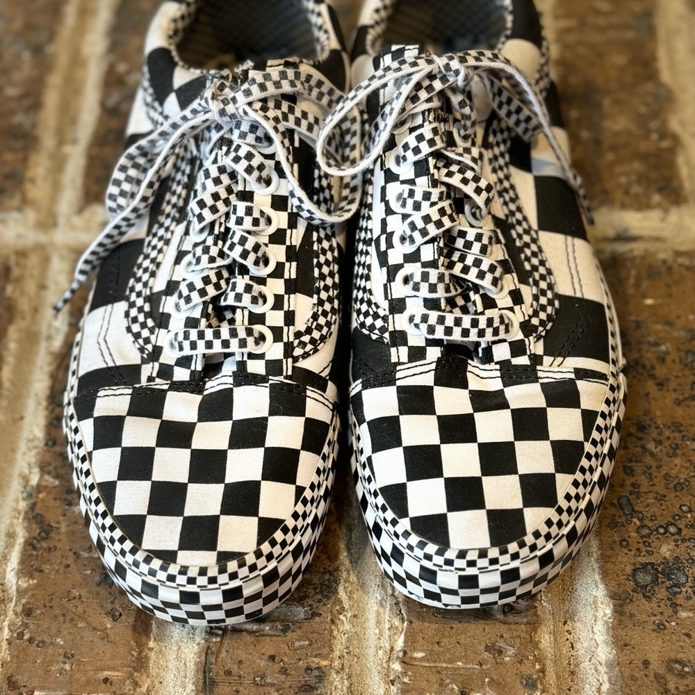 VANS OLD SKOOL ALL OVER CHECKERBOARD SHOES. 8 in Women’s or 6.5 Mens.
